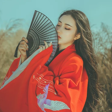 時尚漢服帶折扇女生頭像，唯美古風(fēng)真人頭像
