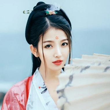 紅妝紗衣女生頭像，唯美古風(fēng)真人頭像