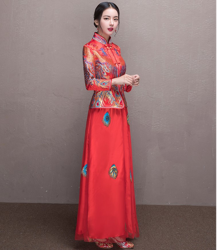 鳳凰刺繡新娘禮服，輕紗裙擺中式禮服