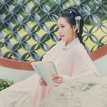 花仙子帶團扇頭像,唯美古風真人頭像