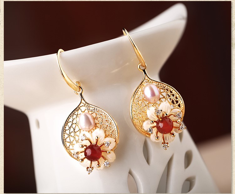 匠心啟航閱讀時(shí)尚氣質(zhì)耳環(huán)首飾