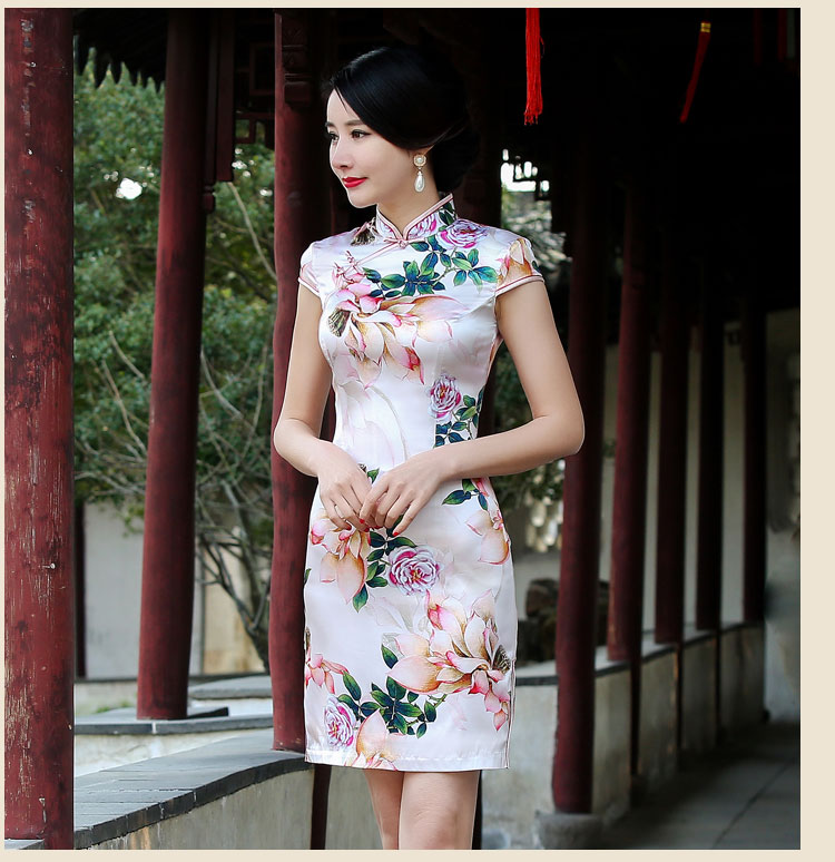 花韻古典時(shí)尚匠心啟航閱讀短款旗袍裙