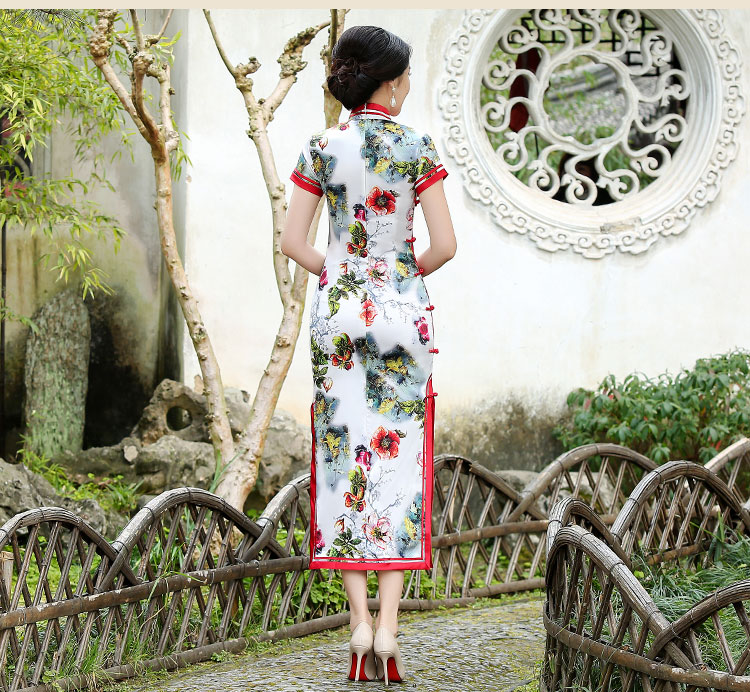 時(shí)尚匠心啟航閱讀典雅印花旗袍裙