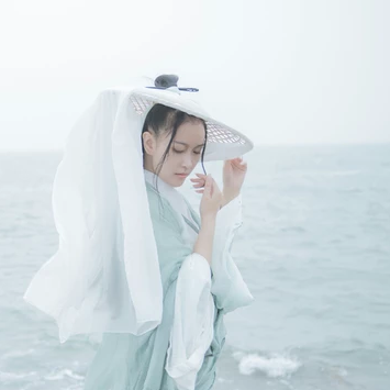 素衣俠客女生頭像，唯美古風(fēng)真人頭像