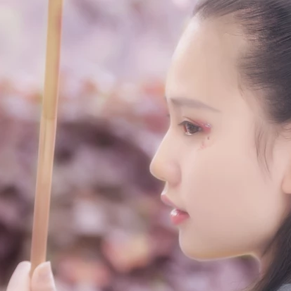 紫色文藝女生頭像，唯美古風真人頭像