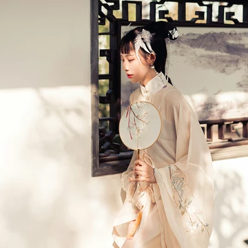 漢服帶寵物女生頭像，唯美古風(fēng)真人頭像