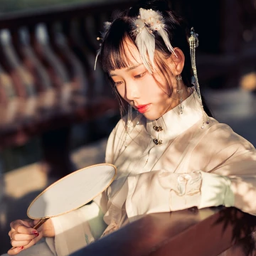 漢服帶寵物女生頭像，唯美古風(fēng)真人頭像