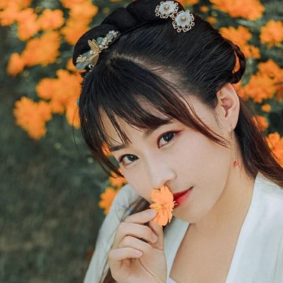 秋菊花香女生頭像，唯美古風(fēng)真人頭像