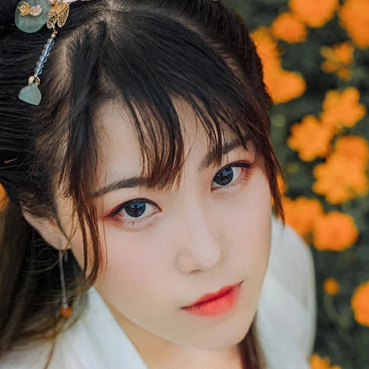 秋菊花香女生頭像，唯美古風(fēng)真人頭像