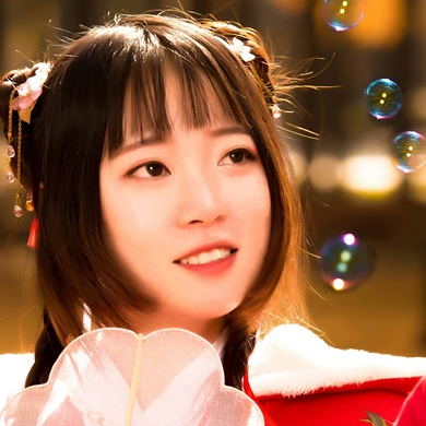 銀杏紅衣閨蜜頭像，唯美古風(fēng)真人頭像