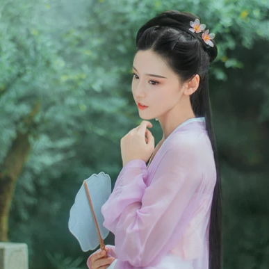 柳下紫衣帶傘頭像，唯美古風(fēng)真人頭像