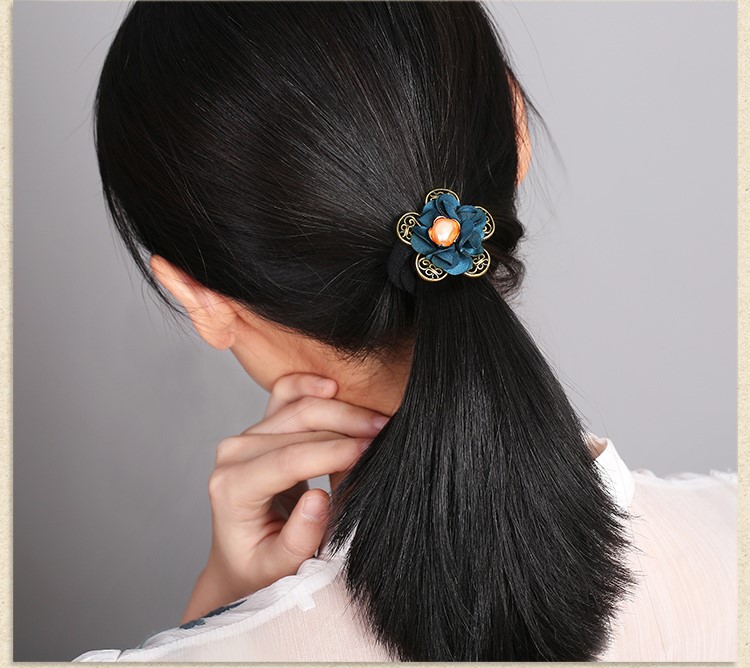 復古風布藝花朵發(fā)圈頭飾