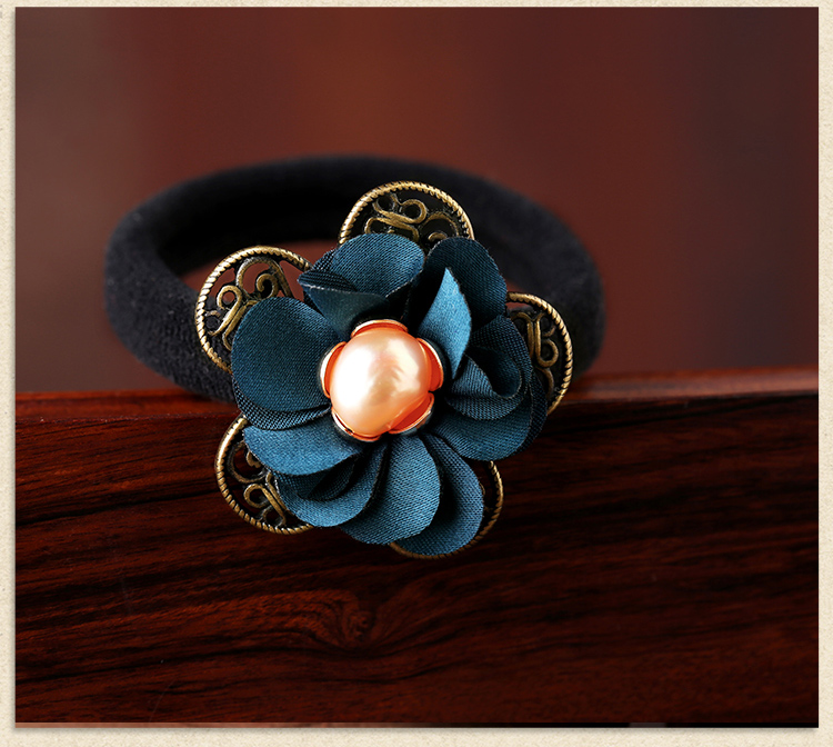 復古風布藝花朵發(fā)圈頭飾