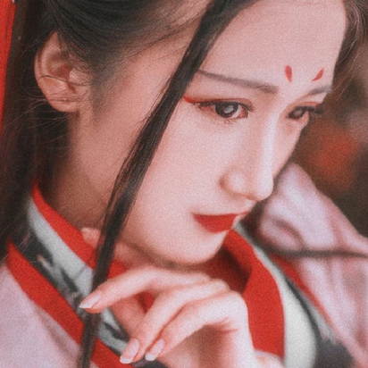 楓葉紅女生頭像，唯美古風(fēng)真人頭像
