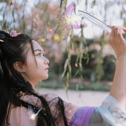 高貴紫衣紅紗帶傘女生頭像，唯美古風真人頭像