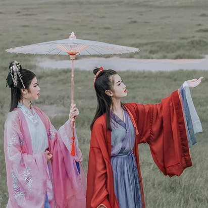 草原喝酒閨蜜頭像，唯美古風真人頭像