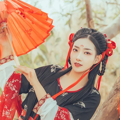 紅妝帶紅傘女生頭像，唯美古風(fēng)真人頭像