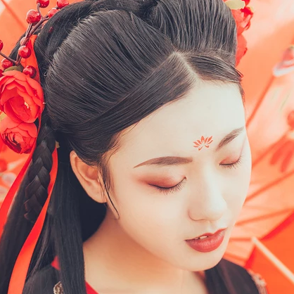 紅妝帶紅傘女生頭像，唯美古風(fēng)真人頭像