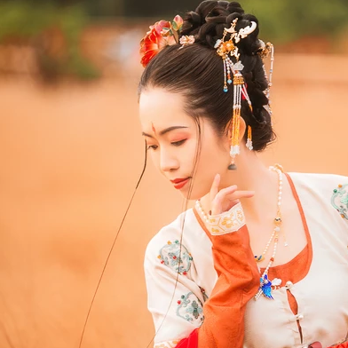 嬌艷文藝女生頭像，唯美古風(fēng)真人頭像