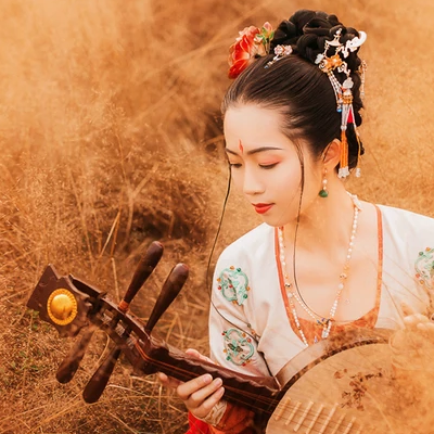 嬌艷文藝女生頭像，唯美古風(fēng)真人頭像