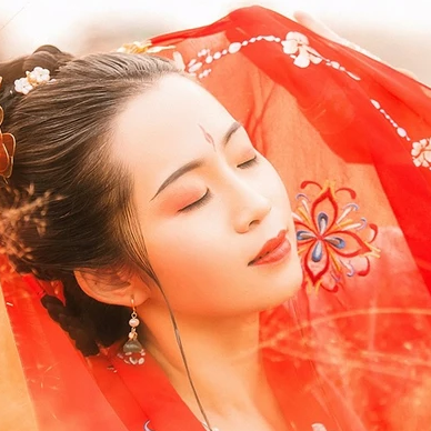 嬌艷文藝女生頭像，唯美古風(fēng)真人頭像