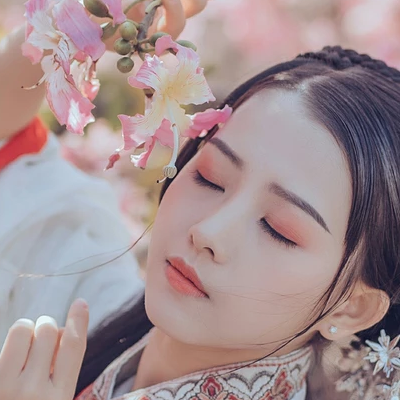 粉色木棉花少女頭像，唯美古風(fēng)真人頭像