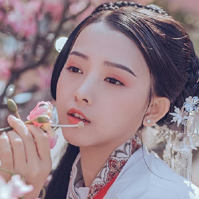 粉色木棉花少女頭像，唯美古風(fēng)真人頭像