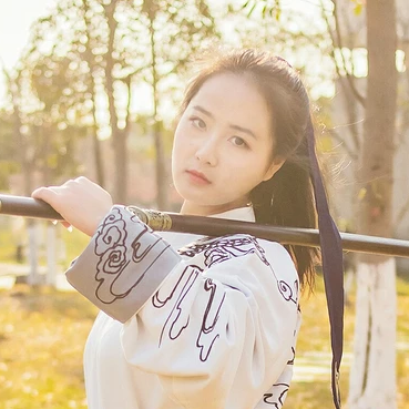 霸氣帶兵器女生頭像，唯美古風(fēng)真人頭像