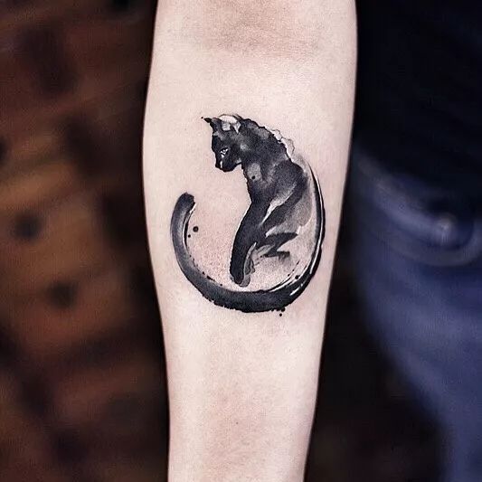 水墨人體彩繪藝術(shù)，傳統(tǒng)國畫與時尚刺青的融合