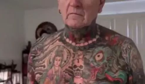 水墨人體彩繪藝術，傳統(tǒng)國畫與時尚刺青的融合