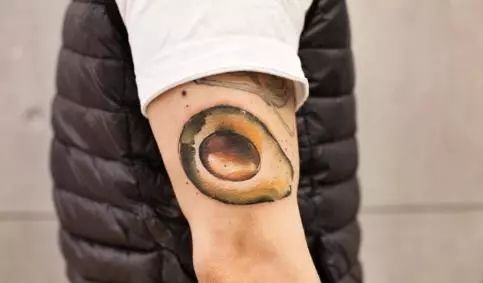 水墨人體彩繪藝術，傳統(tǒng)國畫與時尚刺青的融合