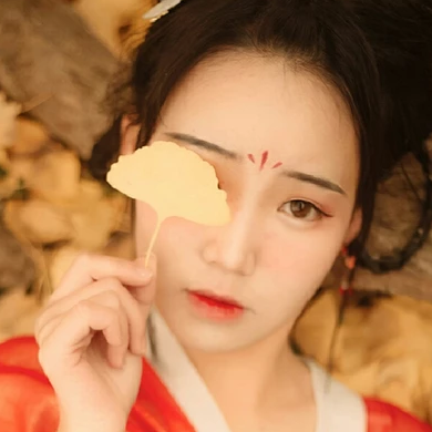 楓葉秋意文藝女生頭像，唯美古風(fēng)真人頭像