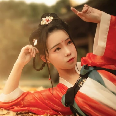 楓葉秋意文藝女生頭像，唯美古風(fēng)真人頭像