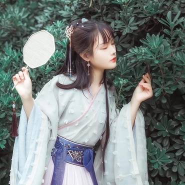 漢服情侶帶團(tuán)扇頭像，唯美古風(fēng)真人頭像