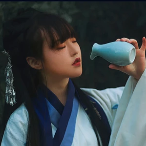 文藝帶樂器女生頭像，唯美古風(fēng)真人頭像