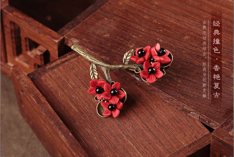 匠心啟航閱讀紅色梅花花朵飾品