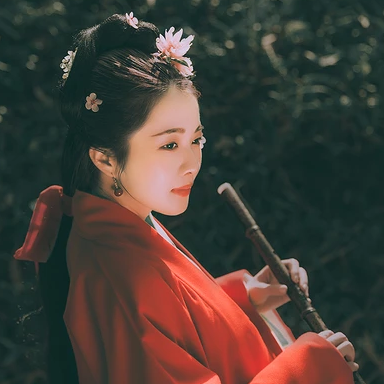 文藝紅衣帶傘女生頭像，唯美古風真人頭像