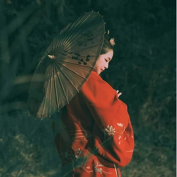 文藝紅衣帶傘女生頭像，唯美古風真人頭像