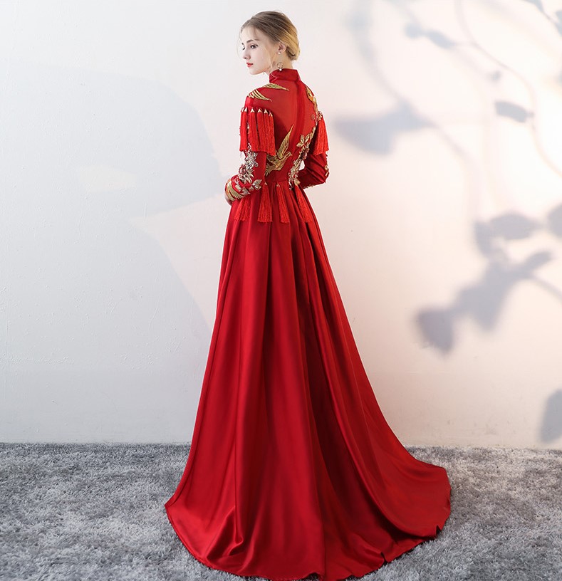 時尚酒紅色中式禮服，流蘇古典新娘禮服