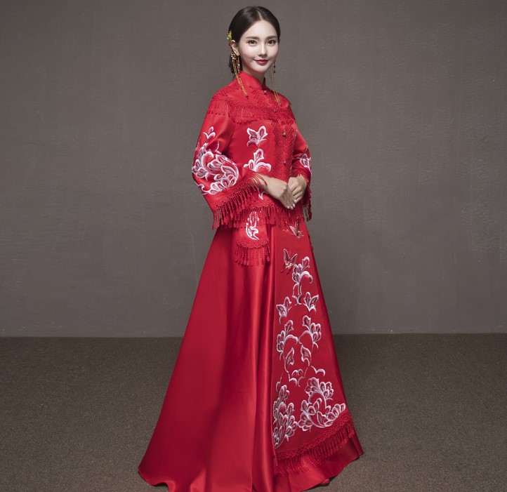 蝶戀花蘇繡新娘結(jié)婚禮服，唯美大氣中式禮服