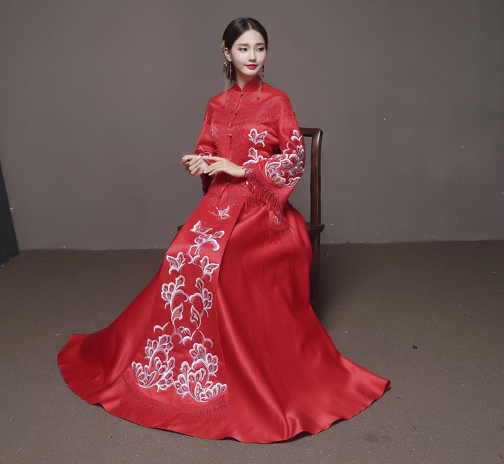 蝶戀花蘇繡新娘結(jié)婚禮服，唯美大氣中式禮服
