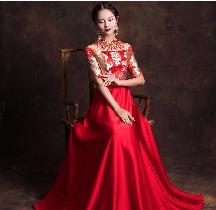 一字肩新娘結(jié)婚禮服，唯美流蘇中式禮服