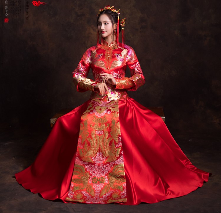 龍飛鳳舞中式禮服，奢華云錦新娘禮服