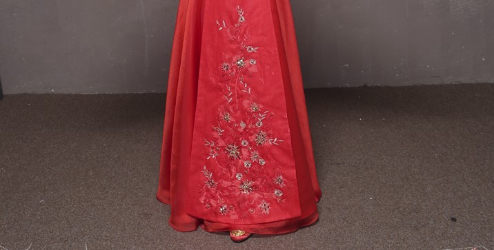 靈秀荷葉袖中式禮服，典雅韻味新娘禮服