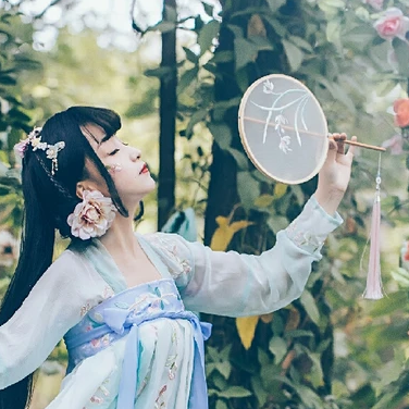 森林花仙子女生頭像，唯美古風(fēng)真人頭像