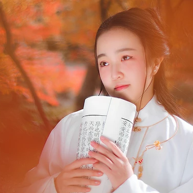 文藝看書女生頭像，唯美古風真人頭像