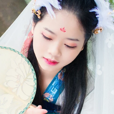 羽毛女生頭像，唯美古風(fēng)真人頭像