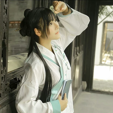 文藝復(fù)古風(fēng)漢服女生頭像，唯美古風(fēng)真人頭像