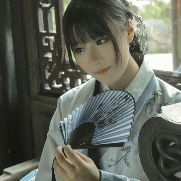 文藝復(fù)古風(fēng)漢服女生頭像，唯美古風(fēng)真人頭像