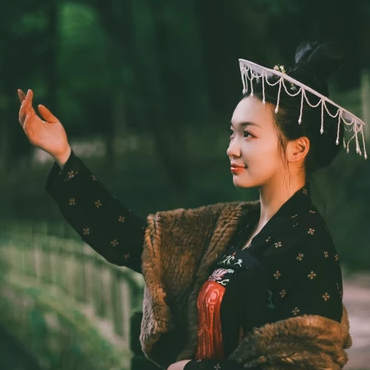 優(yōu)雅時尚女生頭像，唯美古風(fēng)真人頭像